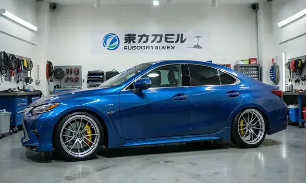 レクサス LC500 構造色ブルー